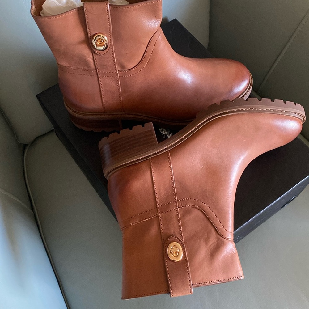 Coach boots
